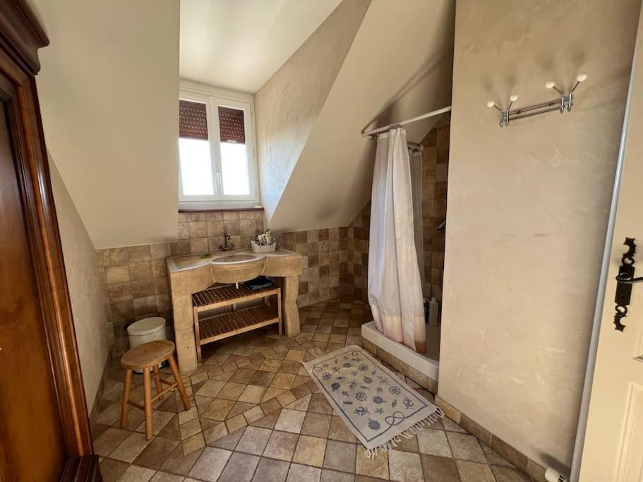 Le Cabaret Paisible Avec Piscine Villa Montierchaume Bagian luar foto