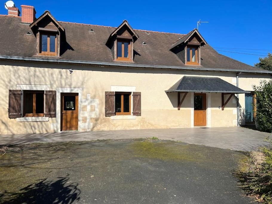 Le Cabaret Paisible Avec Piscine Villa Montierchaume Bagian luar foto