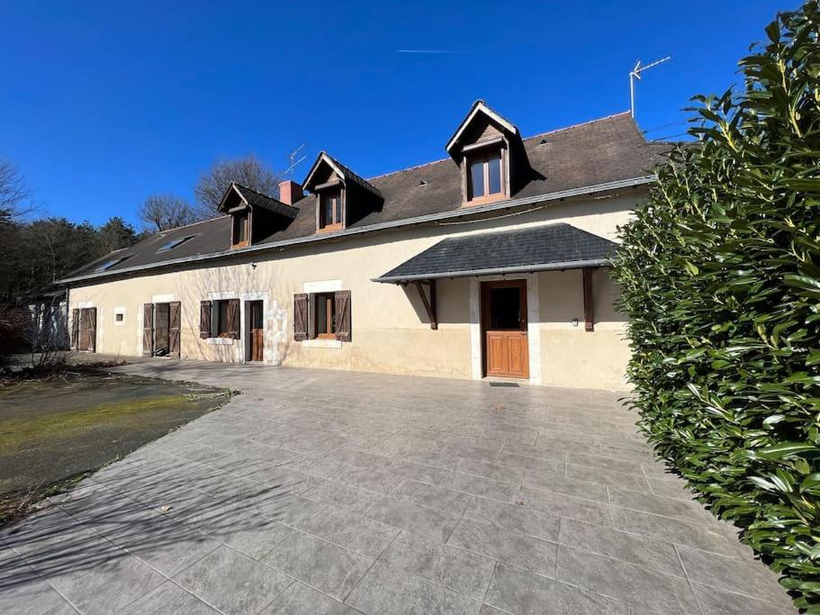 Le Cabaret Paisible Avec Piscine Villa Montierchaume Bagian luar foto